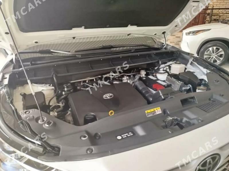 Toyota Highlander 2021 - 520 000 TMT - Мары - img 4