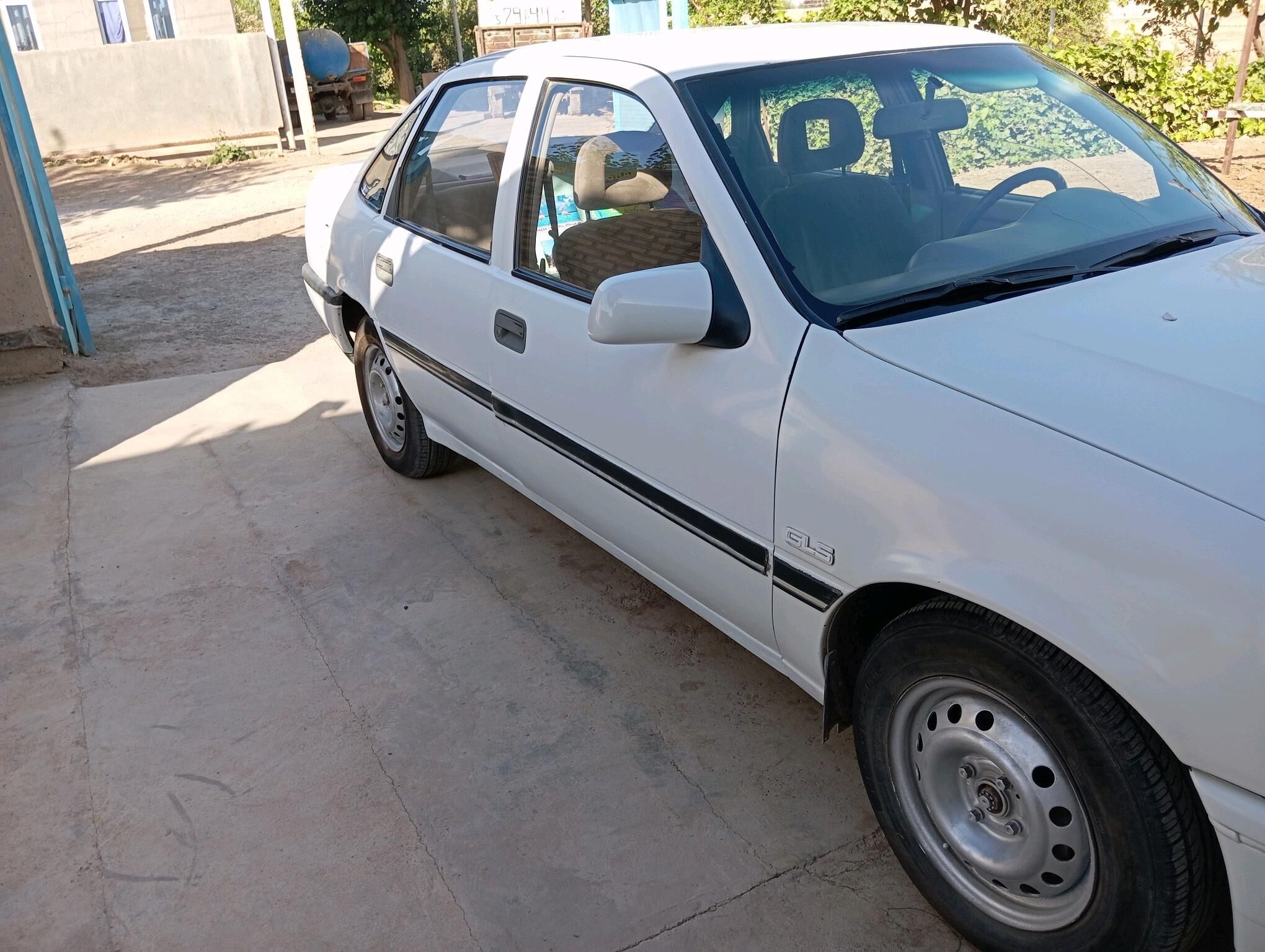 Opel Vectra 1990 - 25 000 TMT - Tejen - img 8