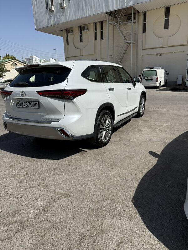 Toyota Highlander 2020 - 650 000 TMT - Aşgabat - img 5