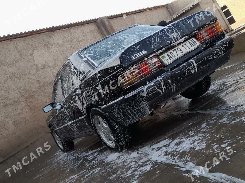 Mercedes-Benz 190E 1989 - 25 000 TMT - Теджен - img 4