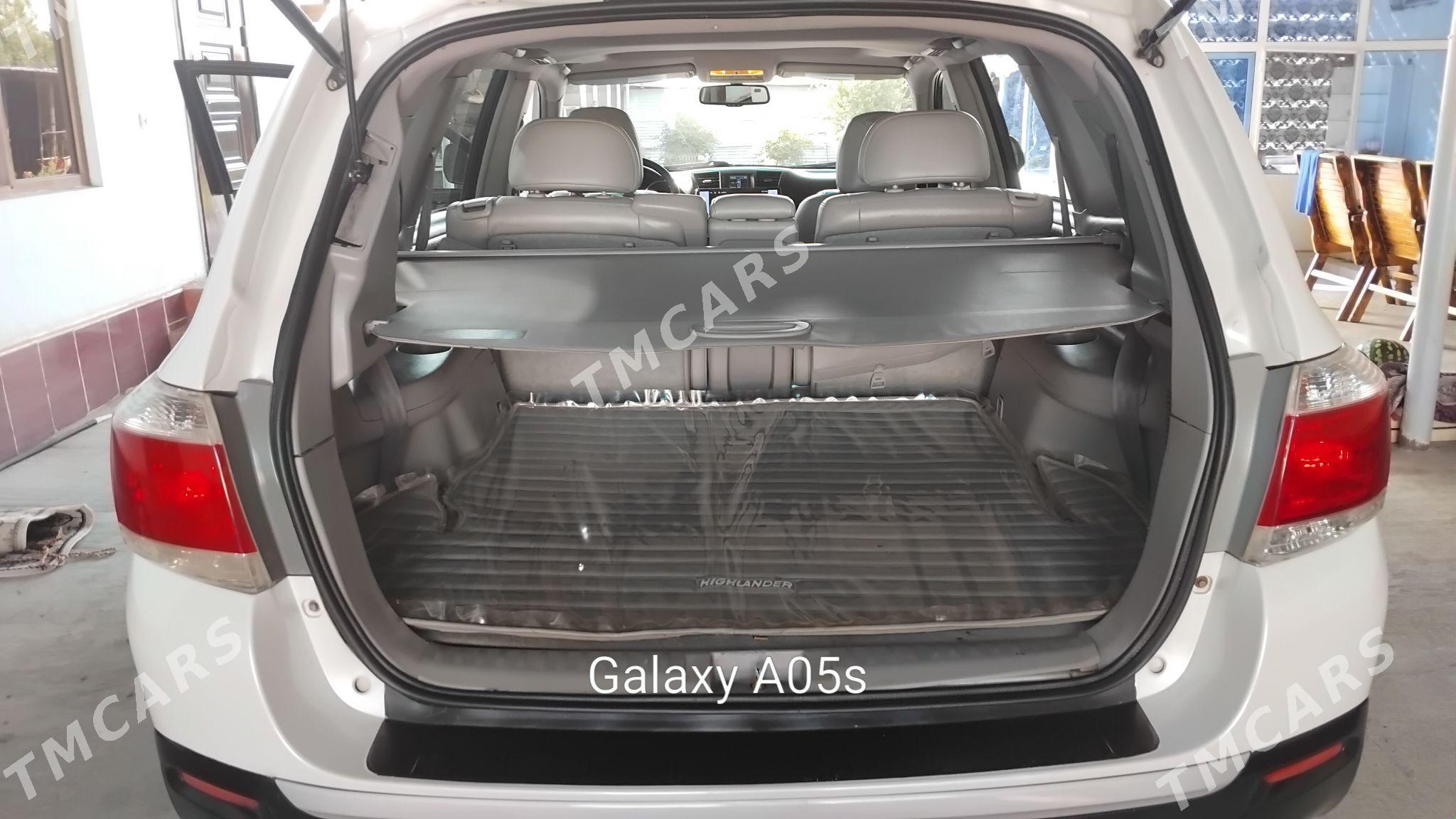 Toyota Highlander 2011 - 330 000 TMT - Aşgabat - img 5