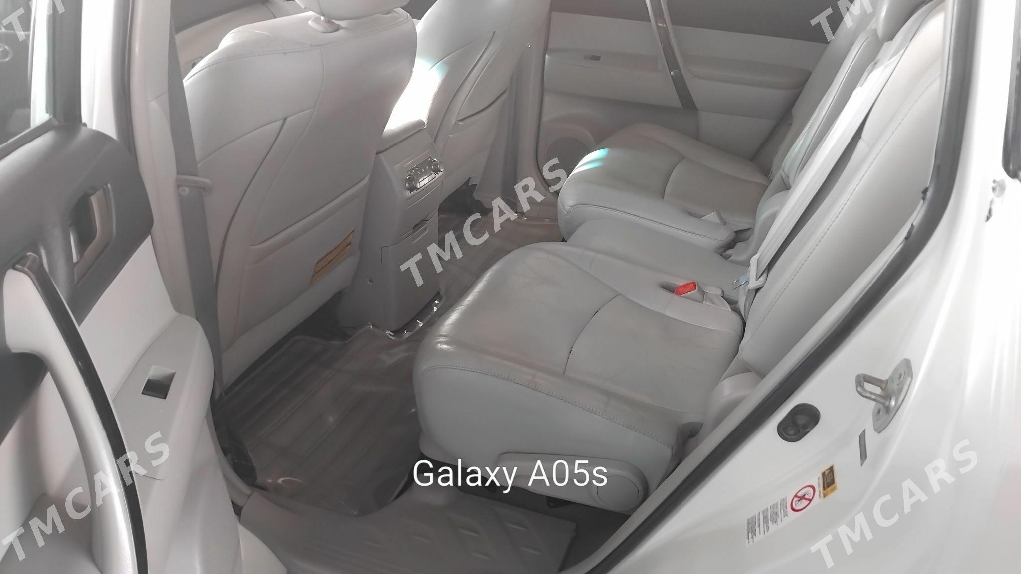 Toyota Highlander 2011 - 330 000 TMT - Aşgabat - img 4