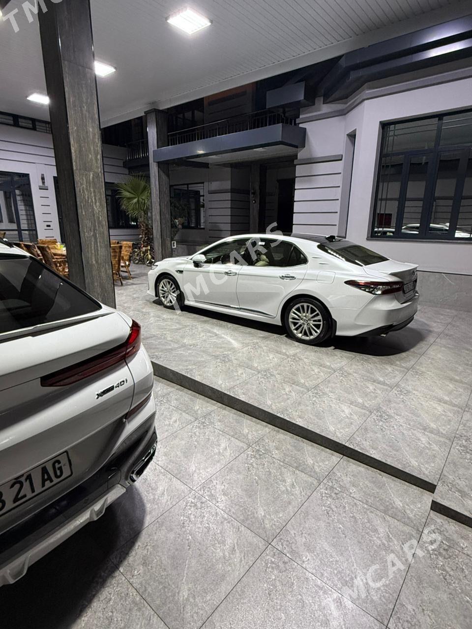Toyota Camry 2021 - 585 000 TMT - Aşgabat - img 4