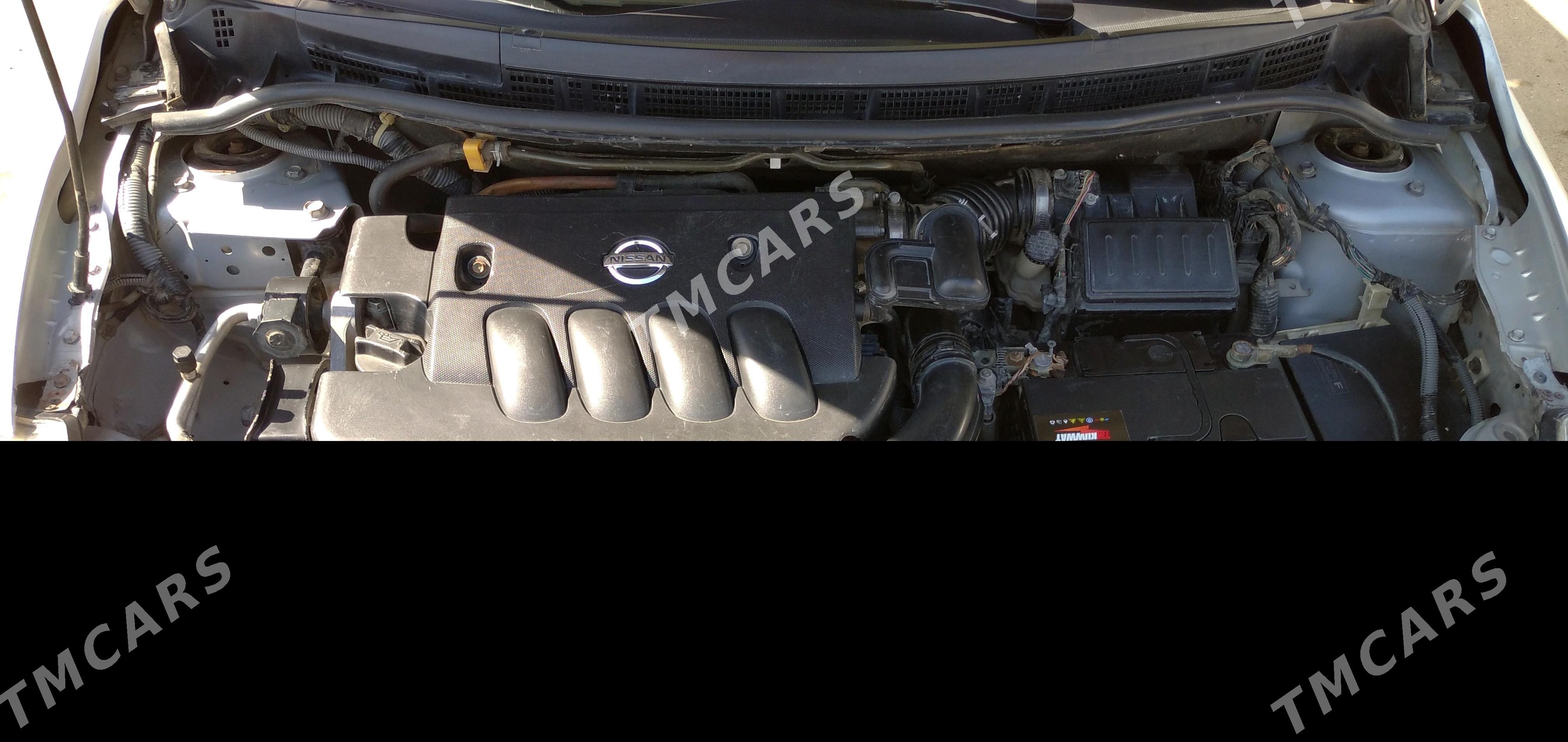Nissan Versa 2011 - 110 000 TMT - Мары - img 5