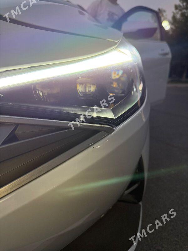 Hyundai Elantra 2022 - 292 000 TMT - Арзув - img 8