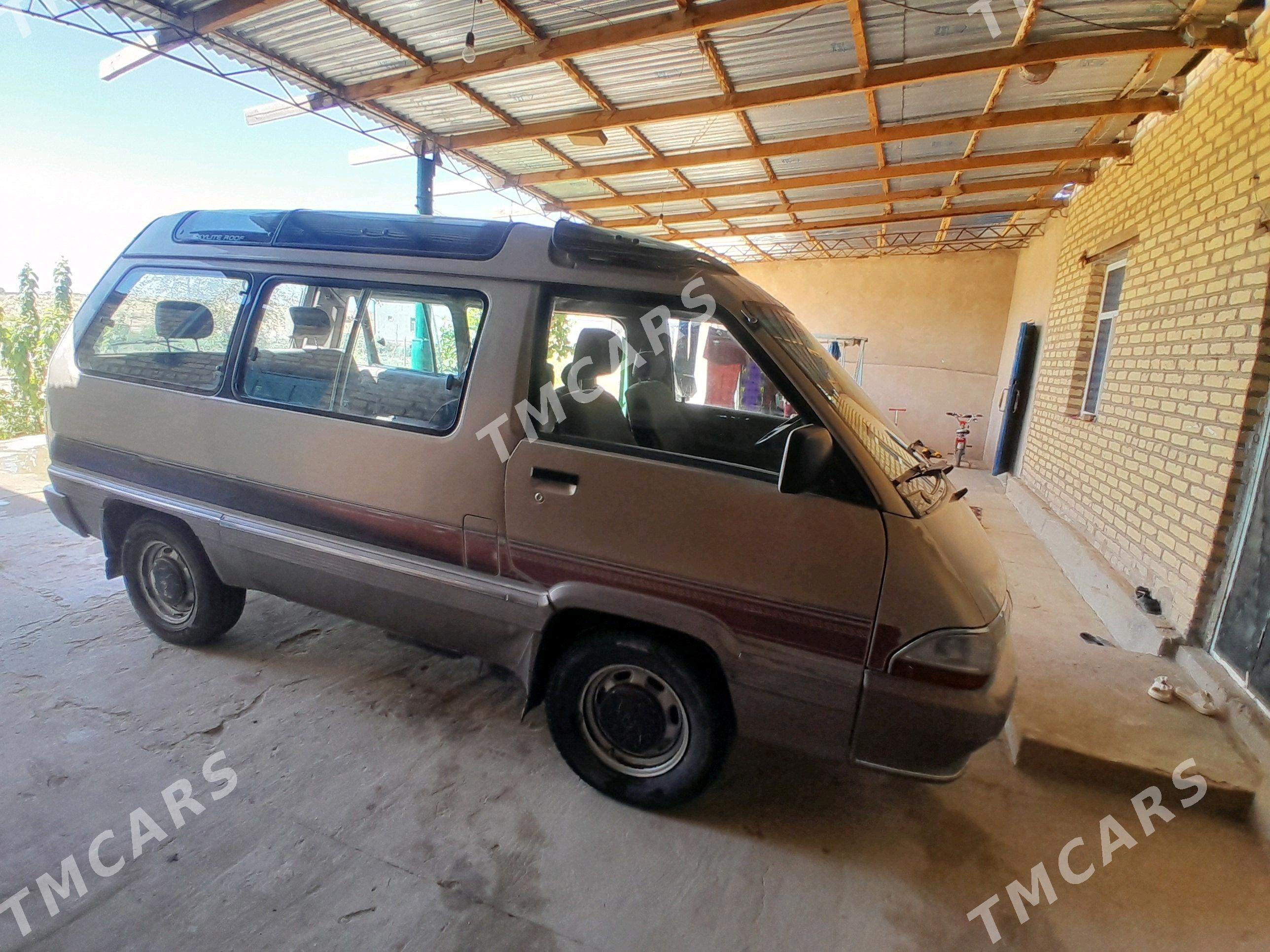 Toyota Town Ace 1992 - 35 000 TMT - Газаджак - img 6