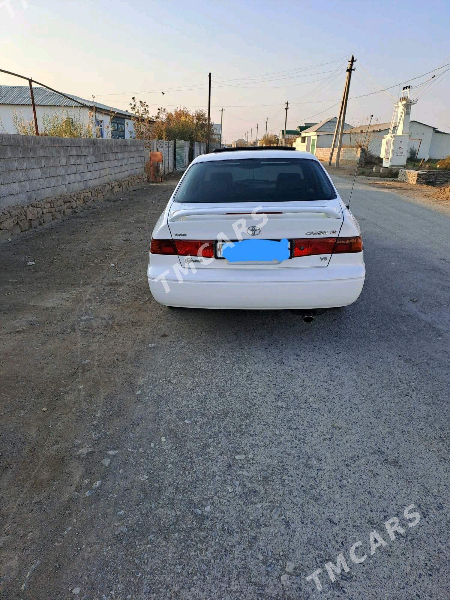 Toyota Camry 1998 - 140 000 TMT - Койтендаг - img 3