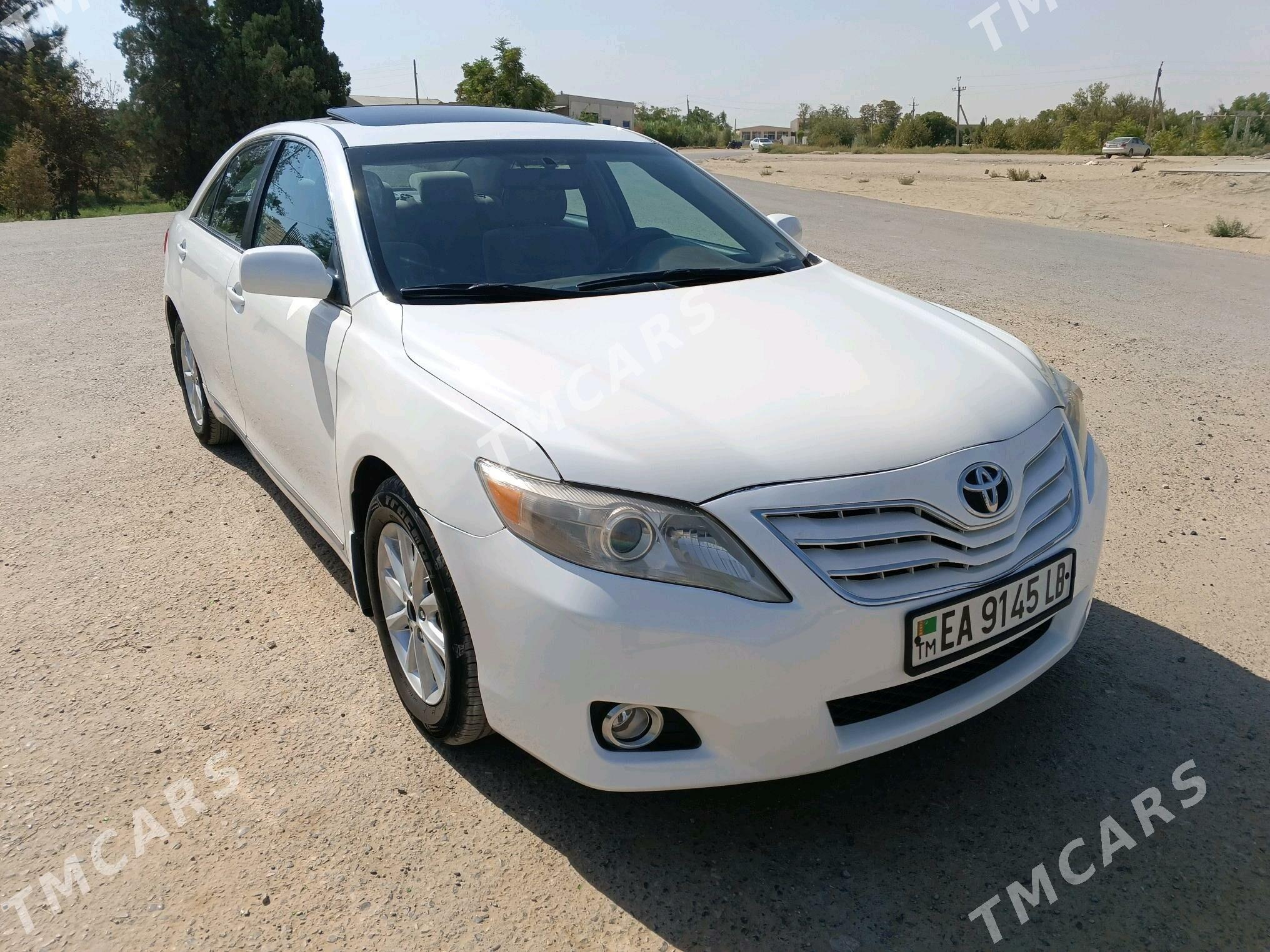 Toyota Camry 2010 - 190 000 TMT - Халач - img 3