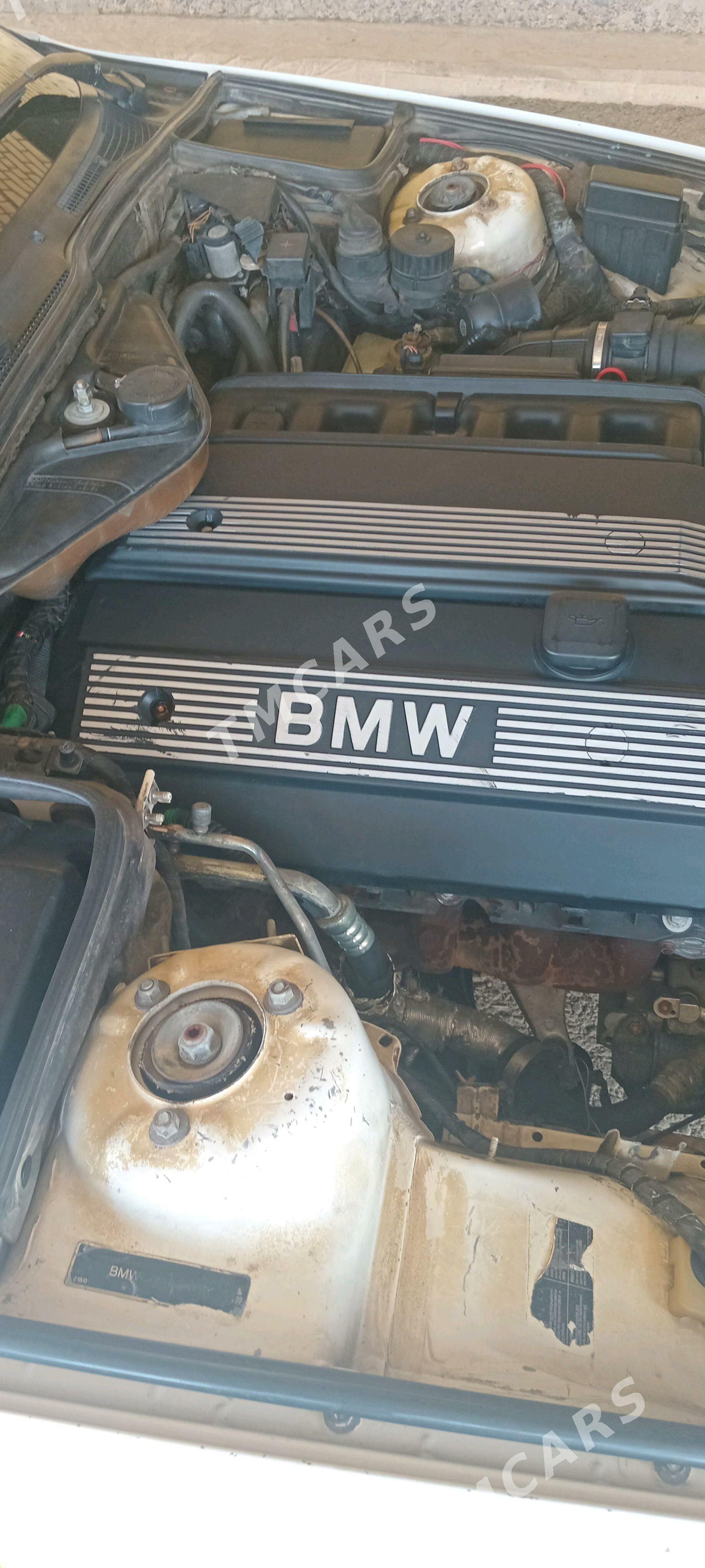 BMW 520 1990 - 43 000 TMT - Mary - img 9