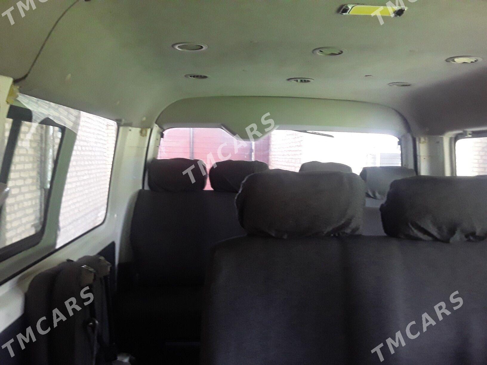 Toyota Hiace 2009 - 300 000 TMT - Saýat - img 2