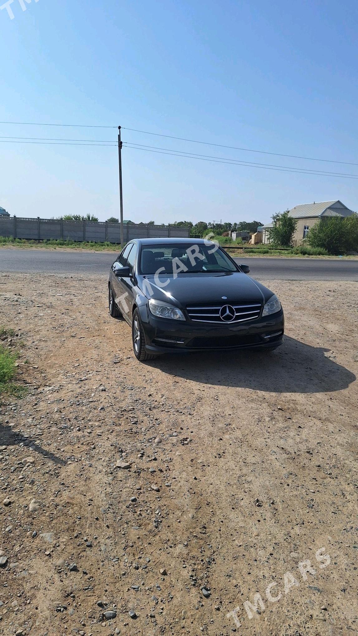 Mercedes-Benz C300 2010 - 160 000 TMT - Мургап - img 2
