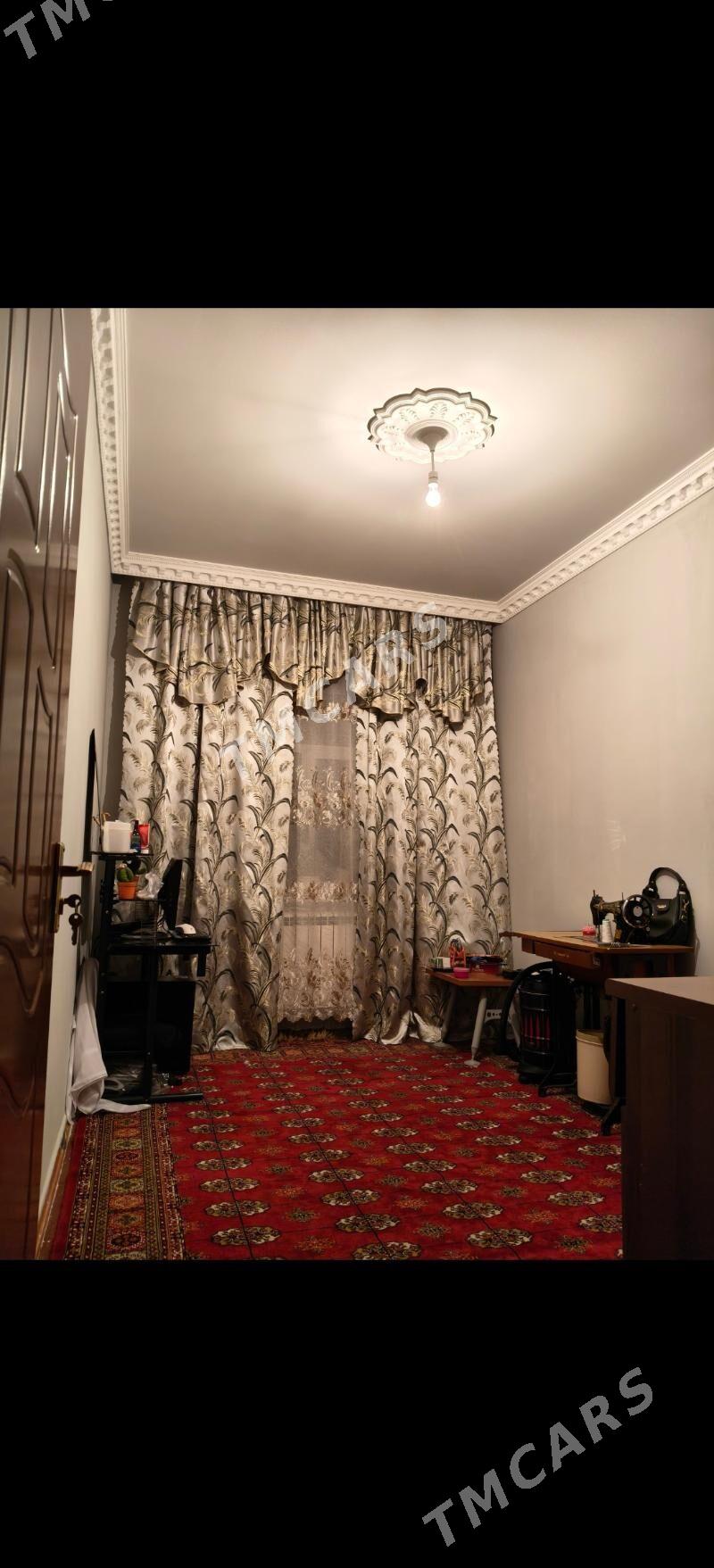 СРОЧНО ПРОДАМ КВАРТИРУ - Kim raýon - img 4