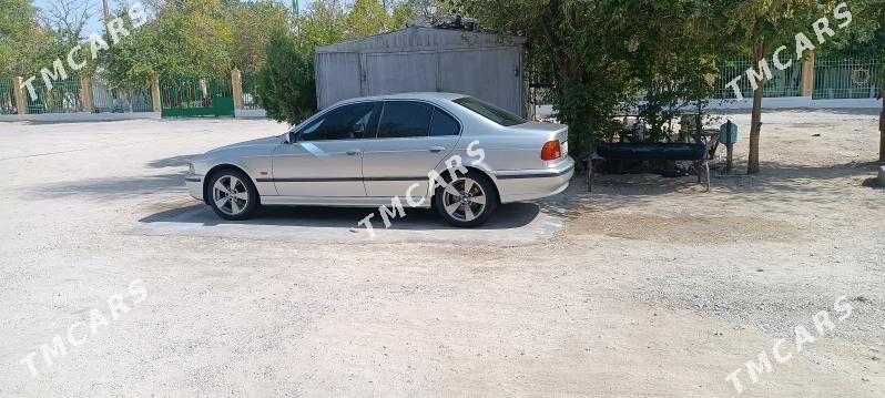 BMW E39 2001 - 130 000 TMT - Balkanabat - img 4