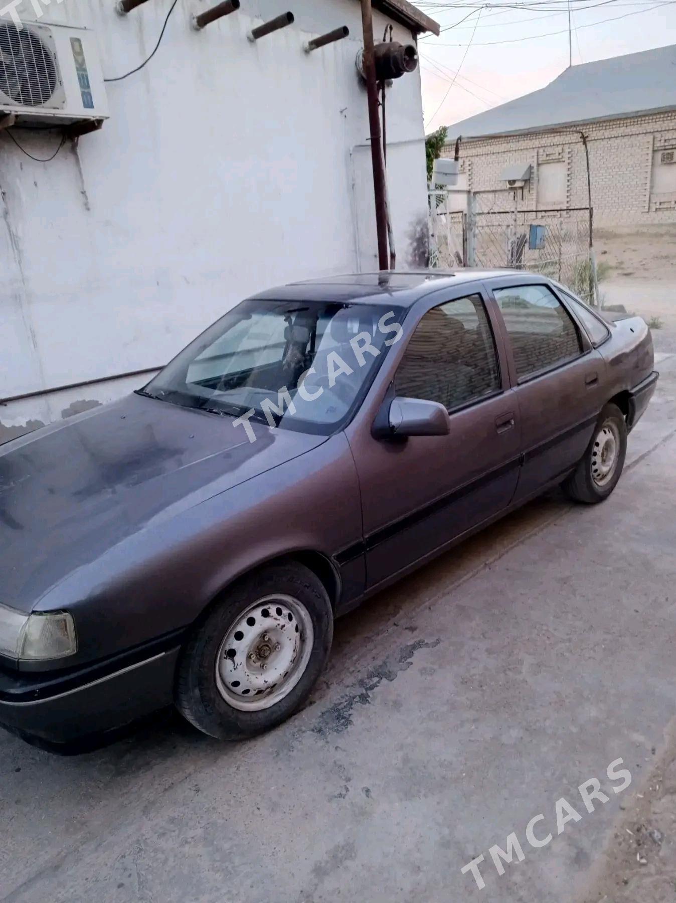 Opel Vectra 1991 - 19 000 TMT - Darganata - img 3