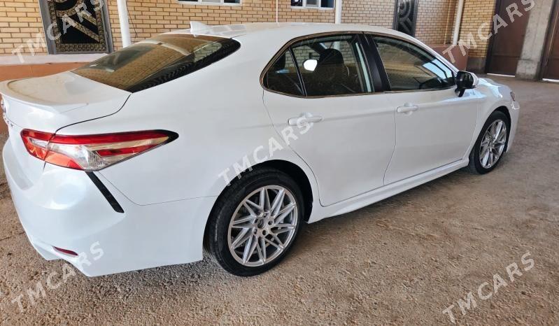 Toyota Camry 2020 - 290 000 TMT - Байрамали - img 8