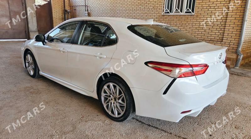 Toyota Camry 2020 - 290 000 TMT - Байрамали - img 9