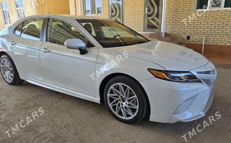 Toyota Camry 2020 - 290 000 TMT - Байрамали - img 10