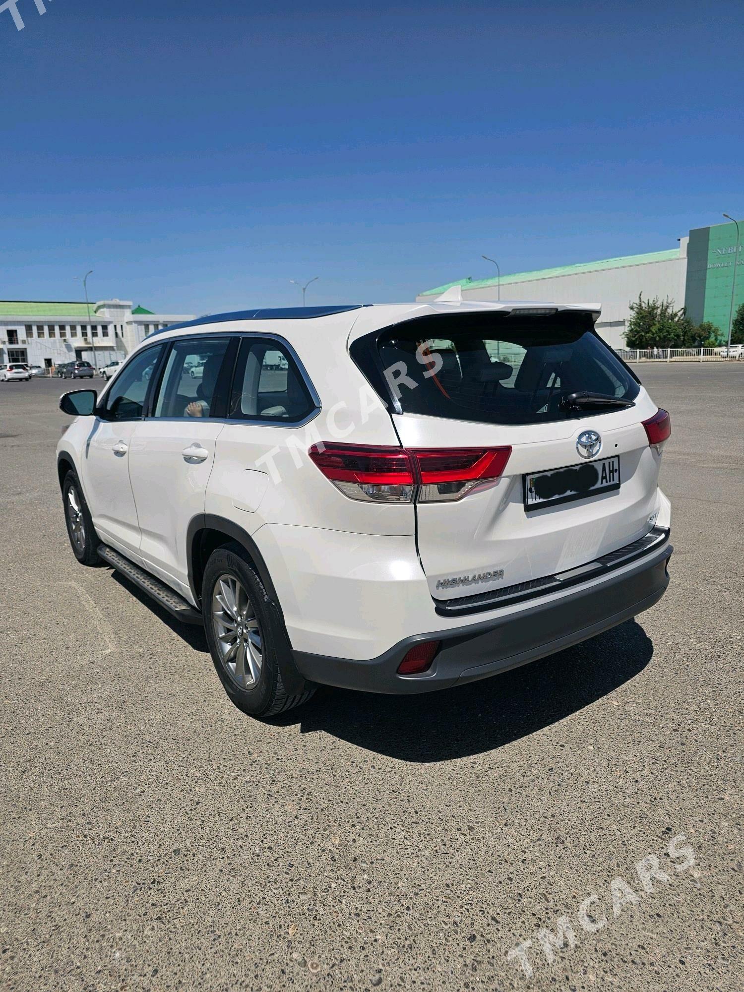 Toyota Highlander 2019 - 395 000 TMT - Ашхабад - img 2