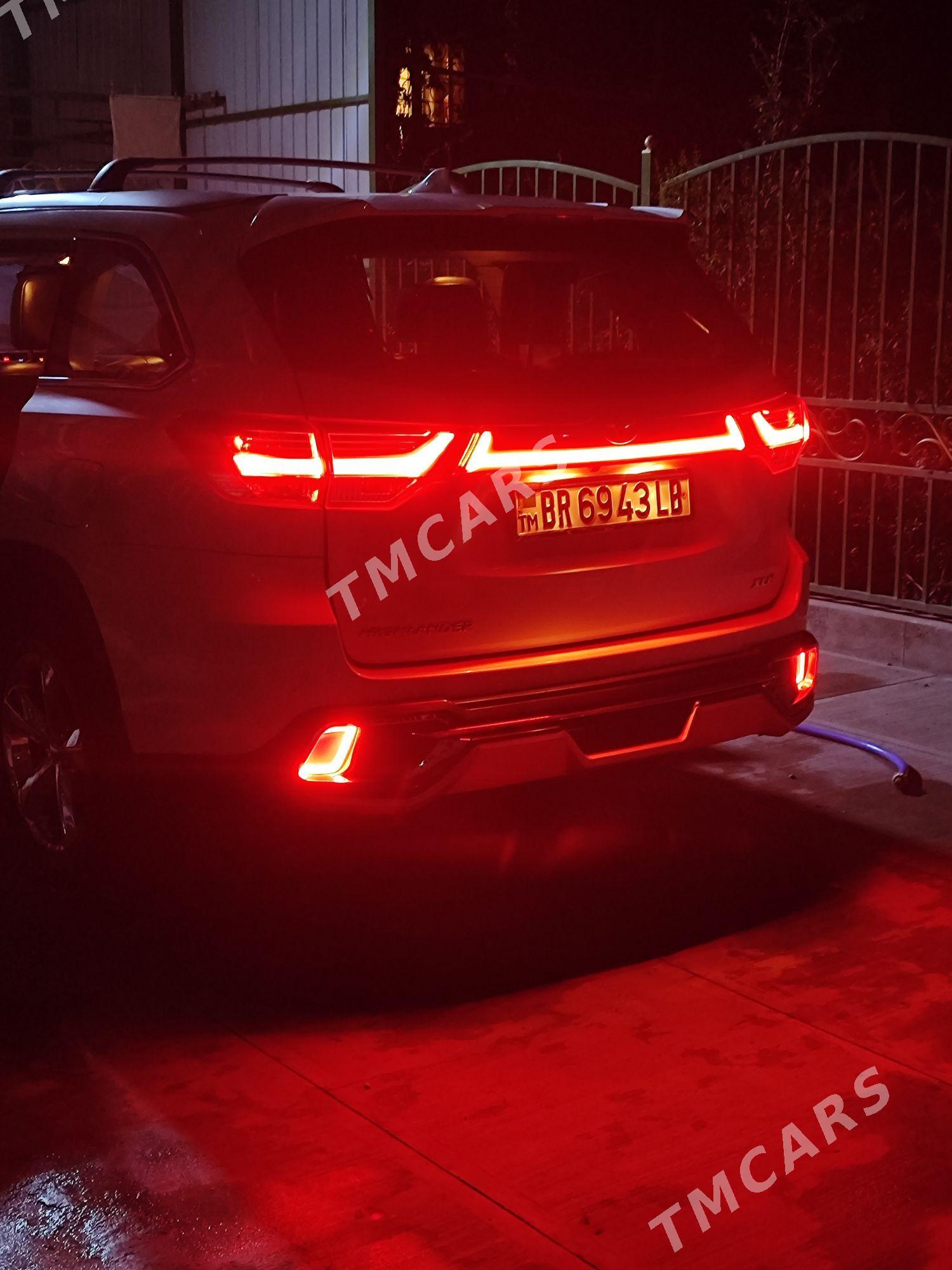 Toyota Highlander 2017 - 500 000 TMT - Туркменабат - img 3