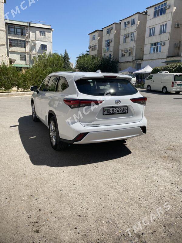 Toyota Highlander 2022 - 575 000 TMT - Ашхабад - img 4