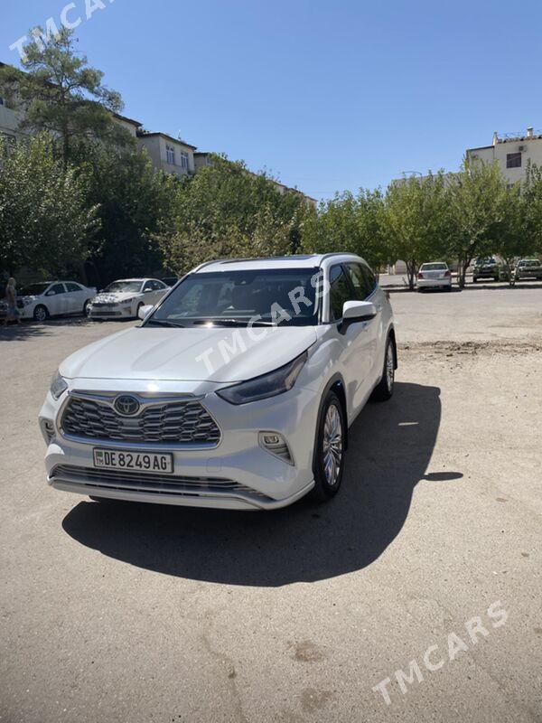 Toyota Highlander 2022 - 575 000 TMT - Ашхабад - img 3