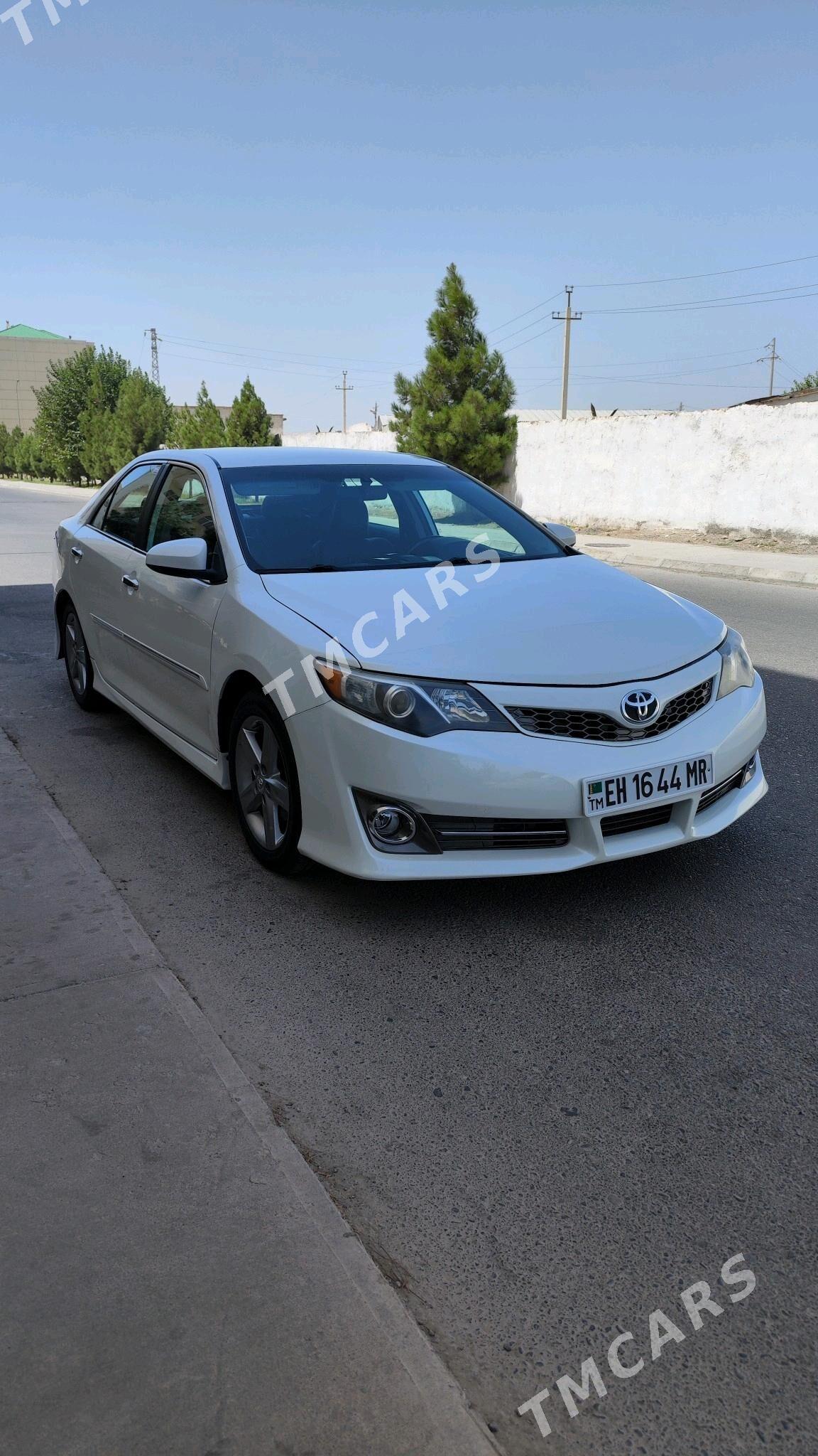 Toyota Camry 2013 - 230 000 TMT - Мургап - img 5