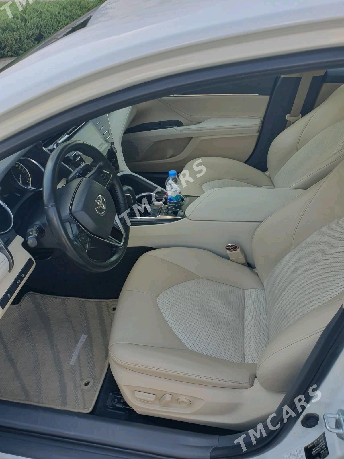 Toyota Camry 2018 - 470 000 TMT - Кëши - img 2
