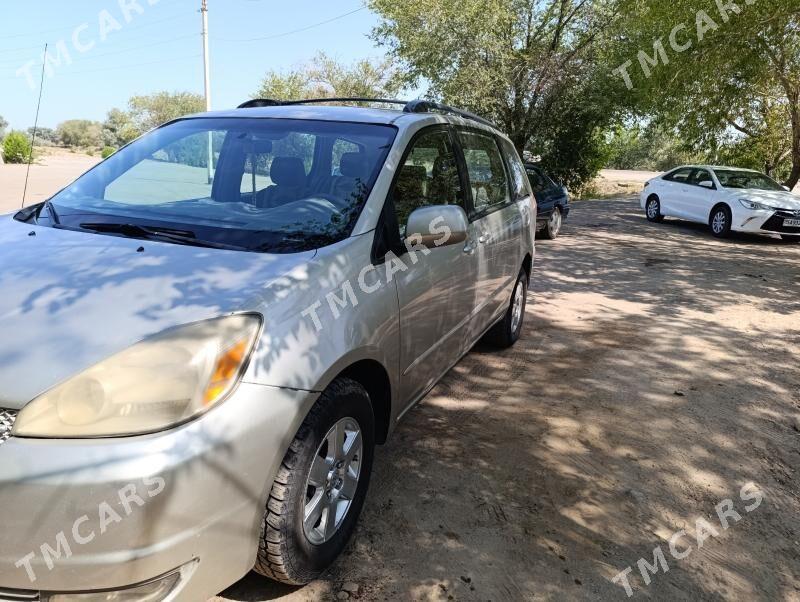 Toyota Sienna 2005 - 210 000 TMT - Türkmenbaşy etr. - img 3