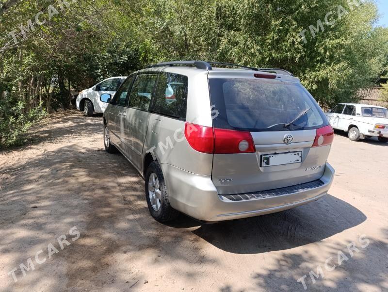 Toyota Sienna 2005 - 210 000 TMT - Türkmenbaşy etr. - img 2