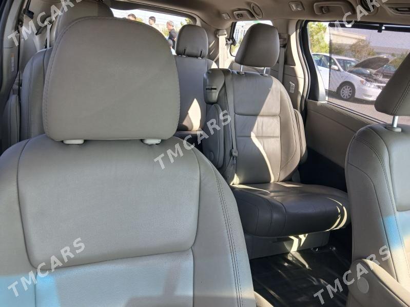 Toyota Sienna 2017 - 390 000 TMT - Туркменабат - img 2