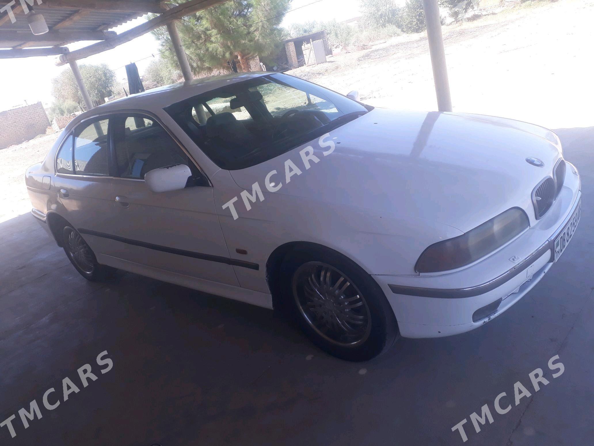 BMW 528 1996 - 80 000 TMT - Sarahs - img 3