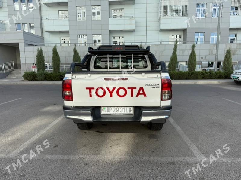 Toyota Hilux 2016 - 500 000 TMT - Койтендаг - img 10