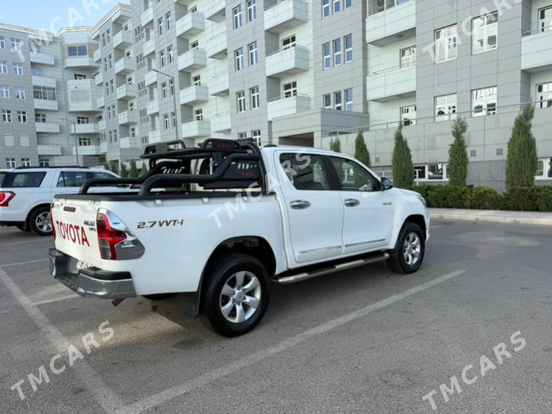 Toyota Hilux 2016 - 500 000 TMT - Койтендаг - img 9