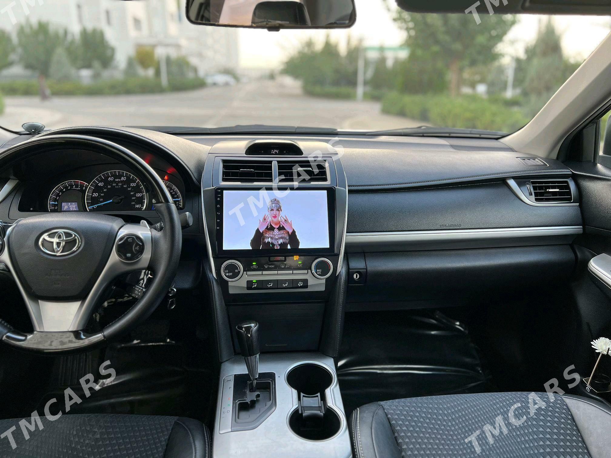 Toyota Camry 2014 - 215 000 TMT - Кëши - img 5