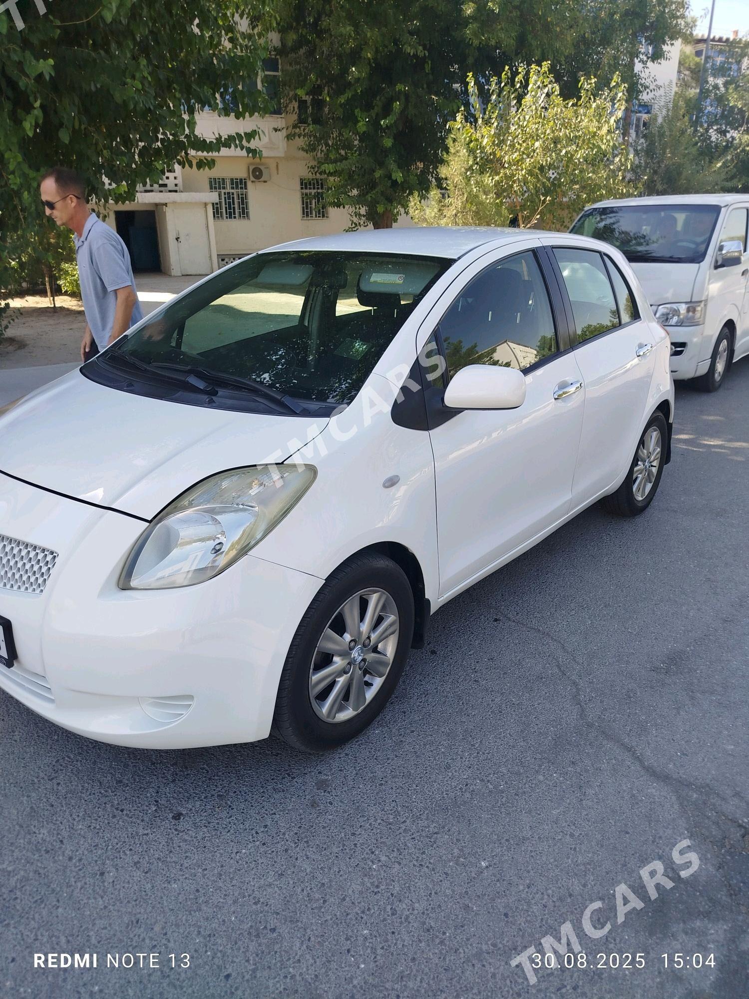 Toyota Yaris 2006 - 145 000 TMT - 4 мкр - img 3