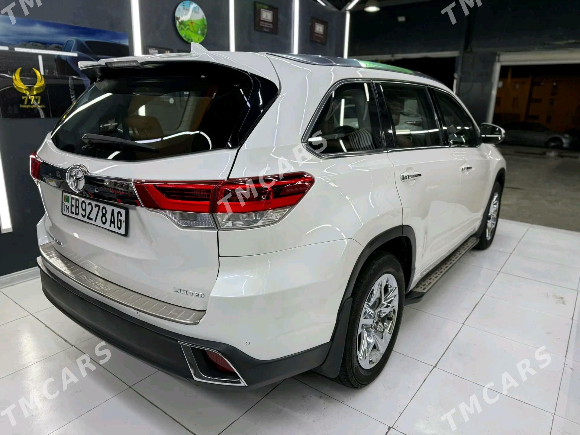 Toyota Highlander 2018 - 410 000 TMT - Ашхабад - img 1