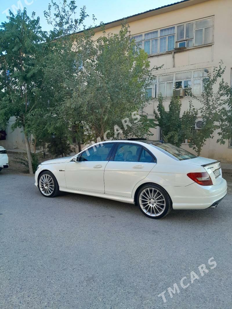 Mercedes-Benz C350 2012 - 200 000 TMT - 9 мкр - img 4