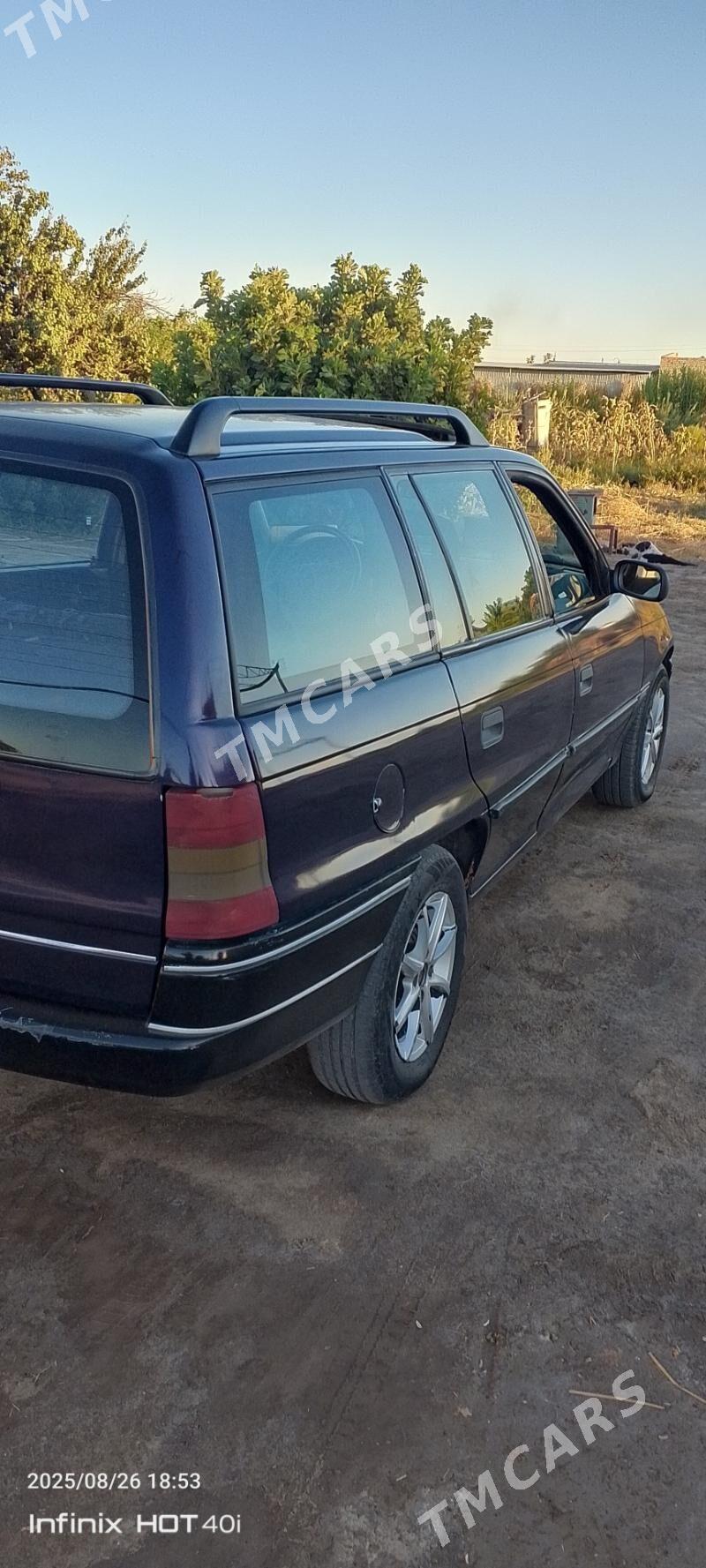 Opel Astra 1995 - 30 000 TMT - Çärjew - img 4