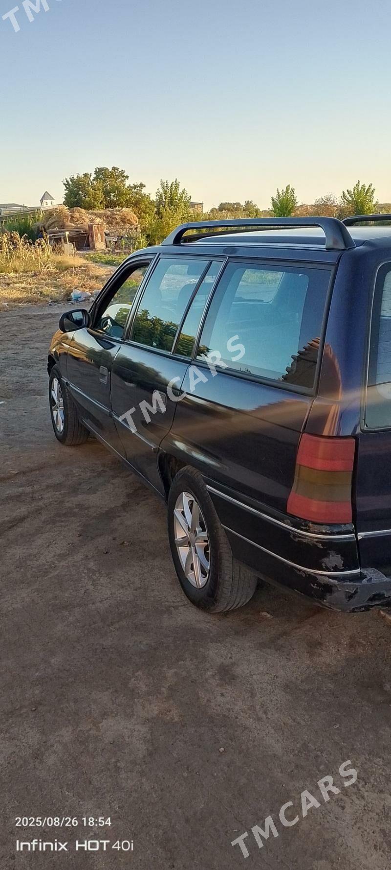 Opel Astra 1995 - 30 000 TMT - Çärjew - img 3