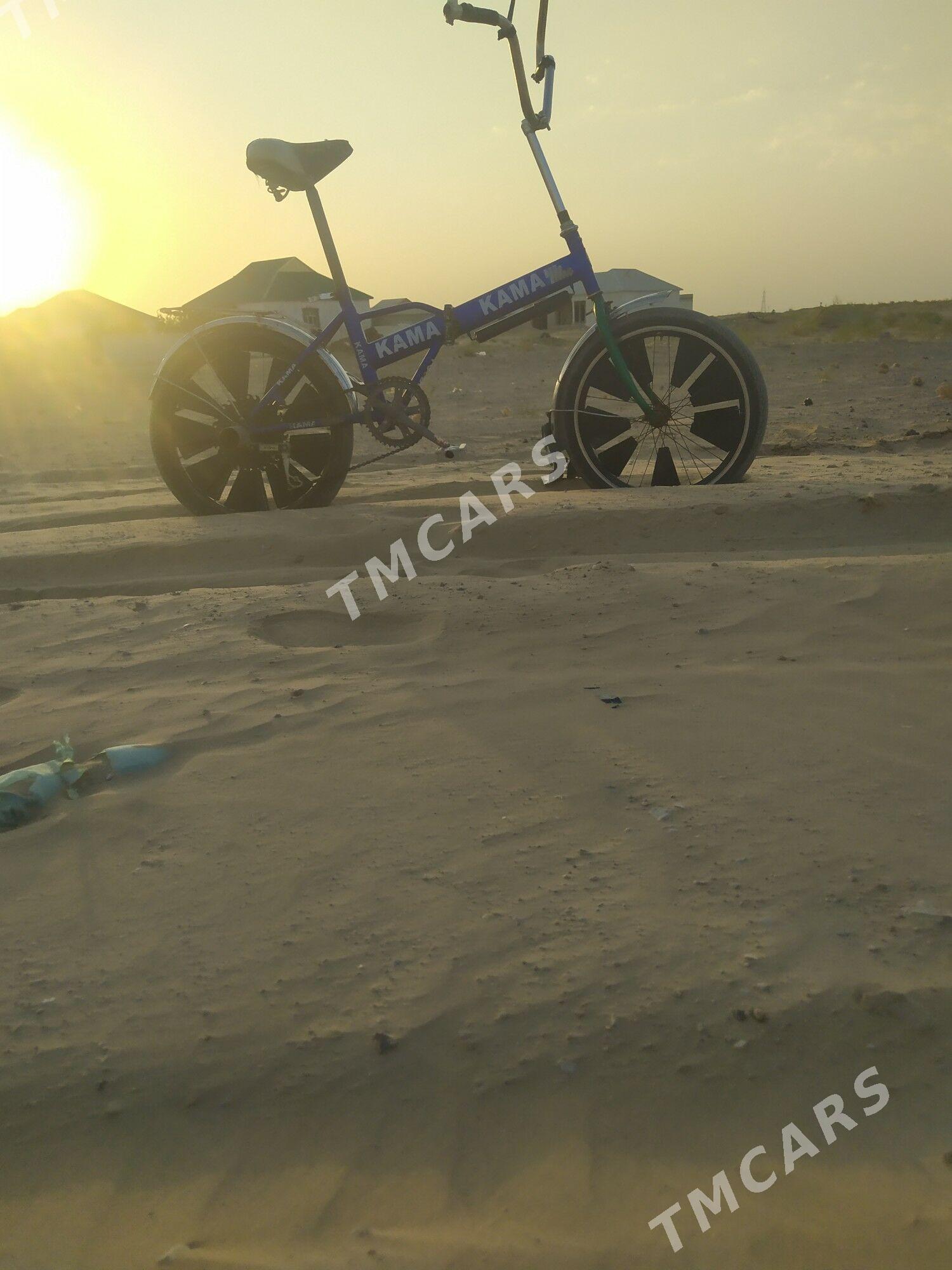 kamakama - Jebel - img 2