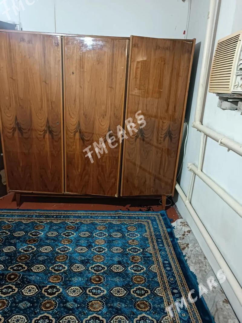 Komnat Teke bazara golay - Aşgabat - img 3
