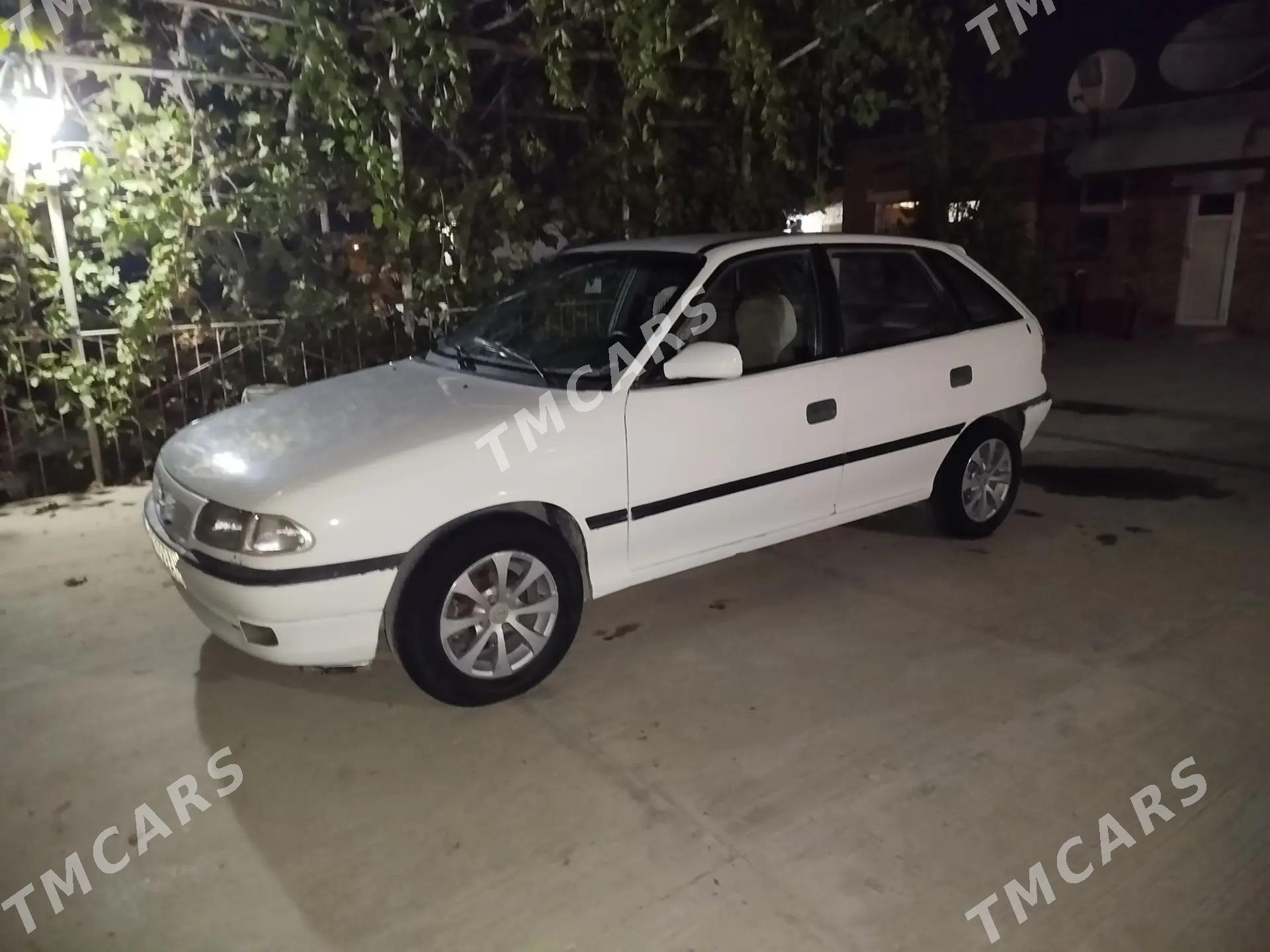 Opel Astra 1993 - 32 000 TMT - Bäherden - img 2