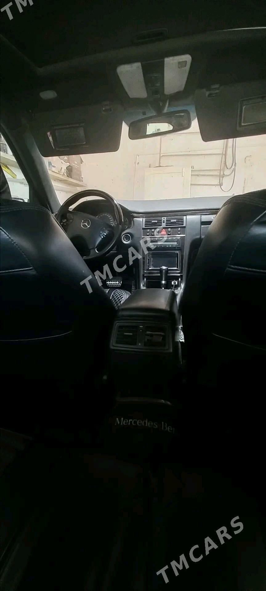 Mercedes-Benz E320 2000 - 110 000 TMT - Дашогуз - img 5