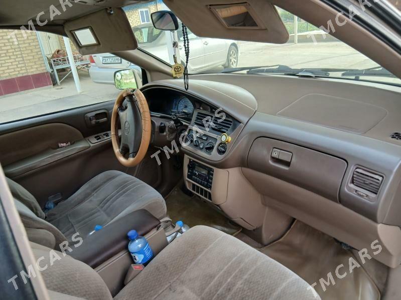 Toyota Sienna 2002 - 170 000 TMT - Мары - img 6