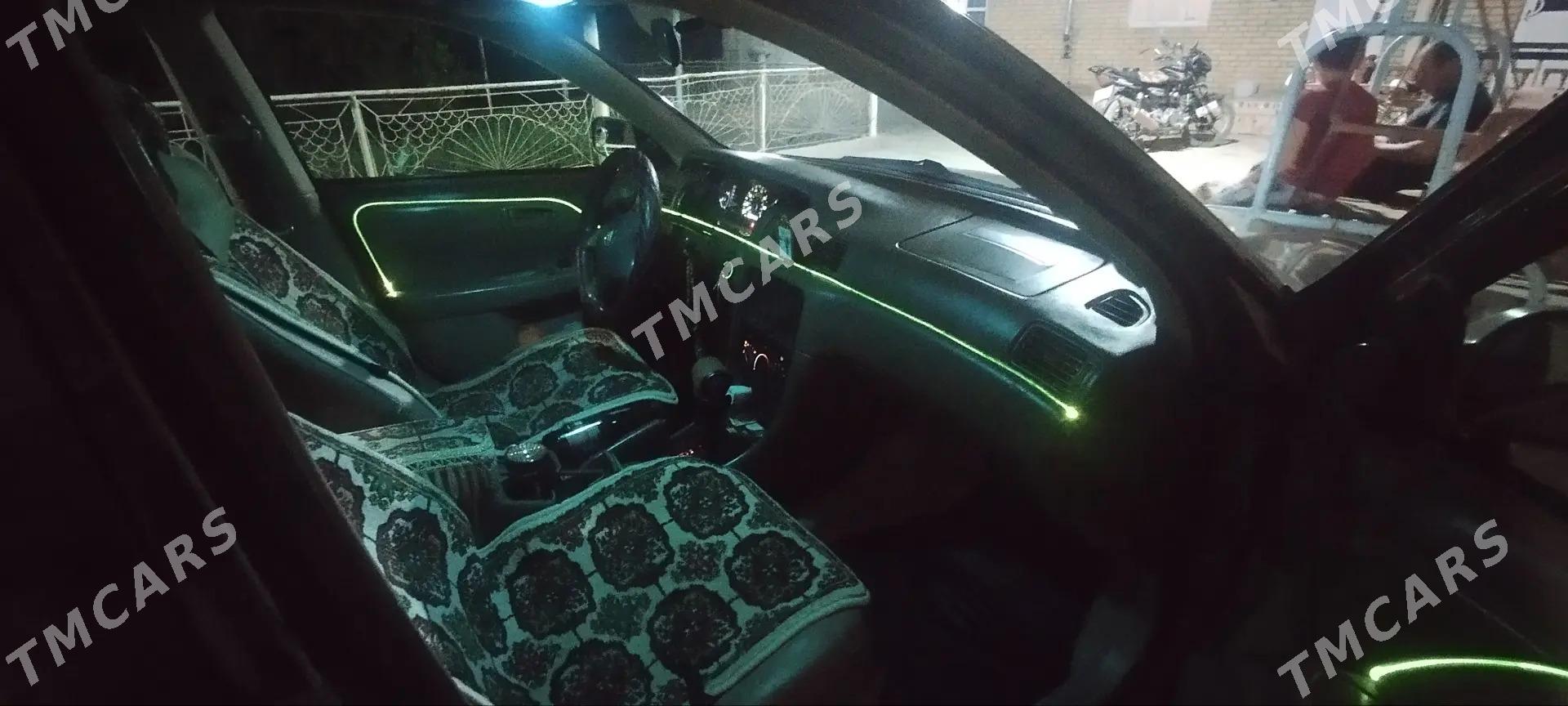 Toyota Camry 2000 - 125 000 TMT - Саят - img 8