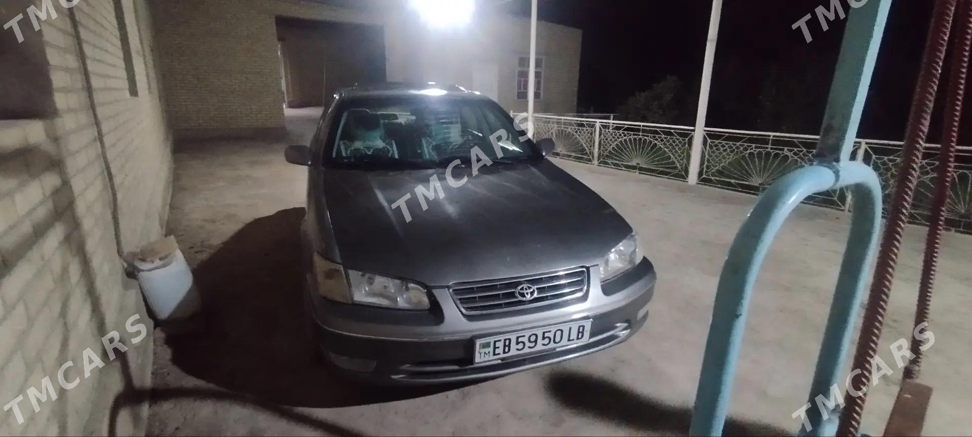Toyota Camry 2000 - 125 000 TMT - Саят - img 6