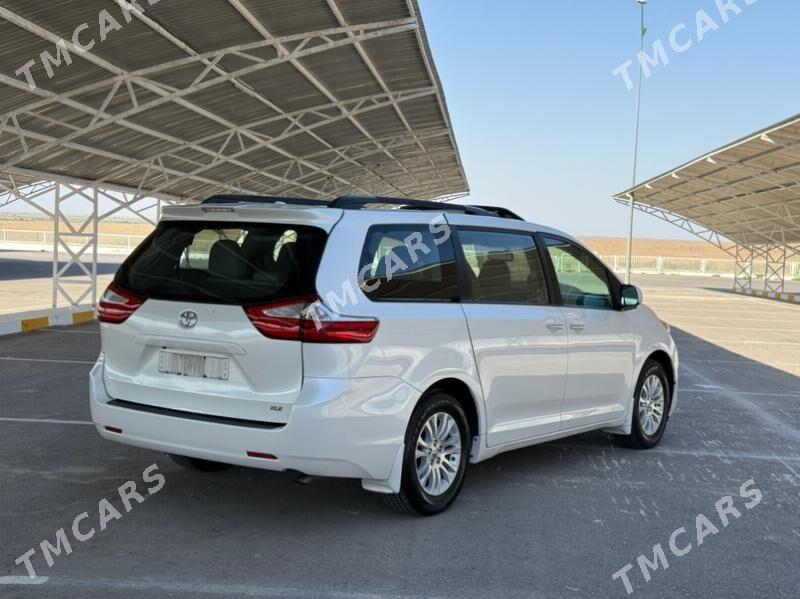Toyota Sienna 2017 - 365 000 TMT - Ашхабад - img 9