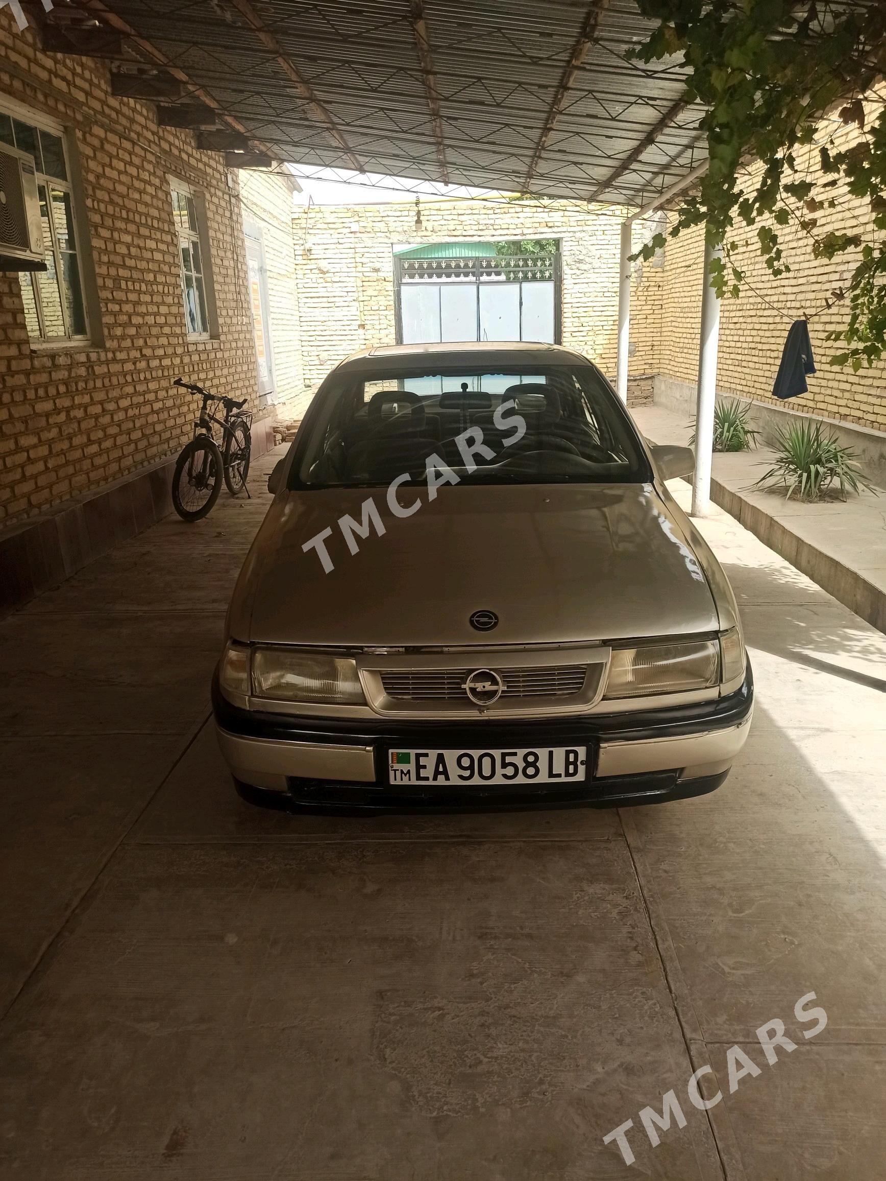 Opel Vectra 1991 - 30 000 TMT - Hojambaz - img 4