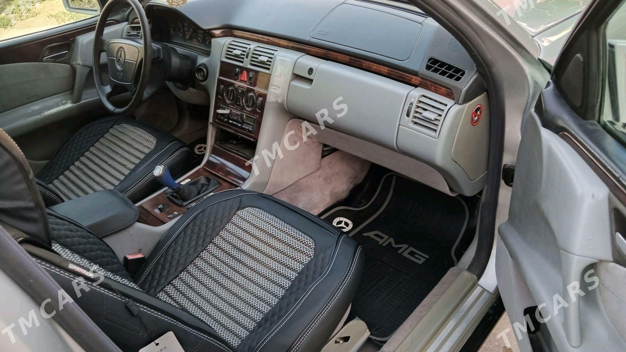 Mercedes-Benz E320 2000 - 85 000 TMT - Türkmenabat - img 9