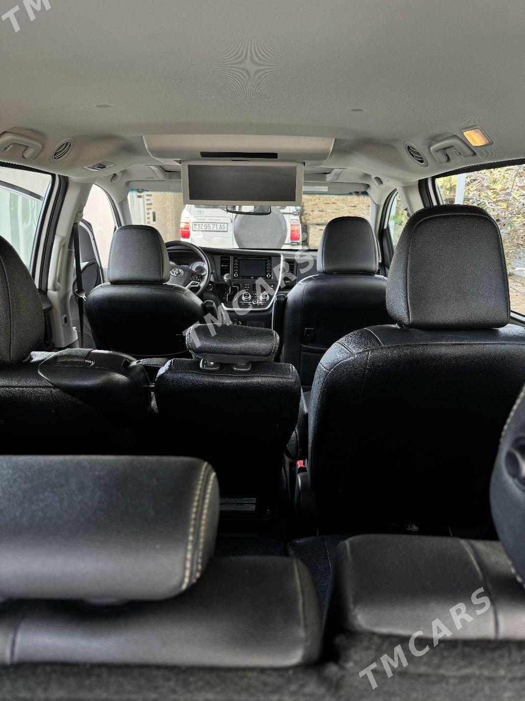 Toyota Sienna 2019 - 370 500 TMT - Чоганлы - img 7